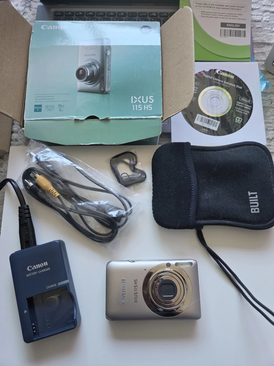 Canon IXUS 115 HS digital camera kit