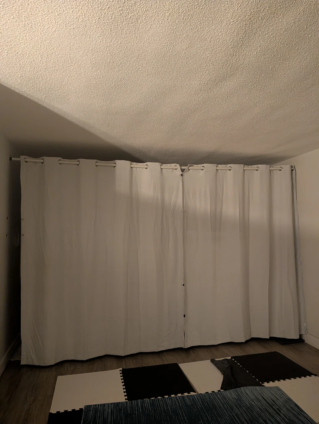 Room divider - 142"0 - 160.0" - No drill -  Curtain with Rod