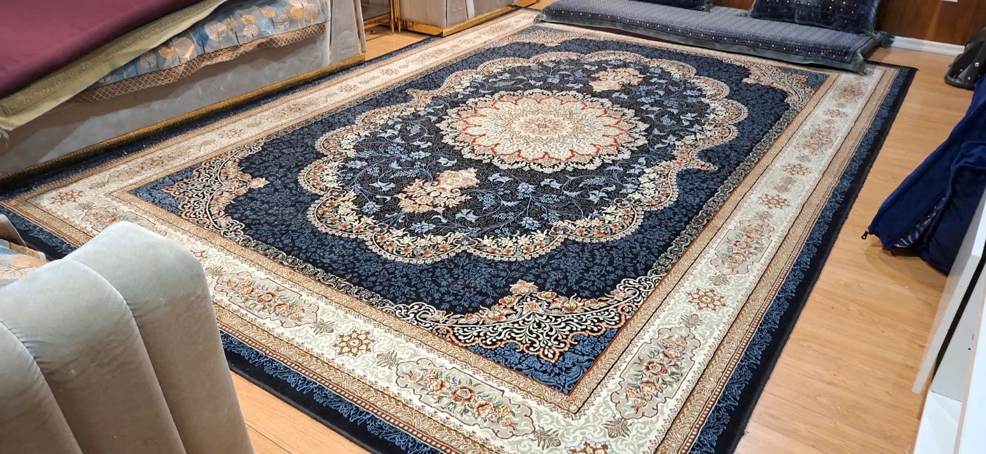 Large Traditional Persian-Style Area Rug - photo 2
