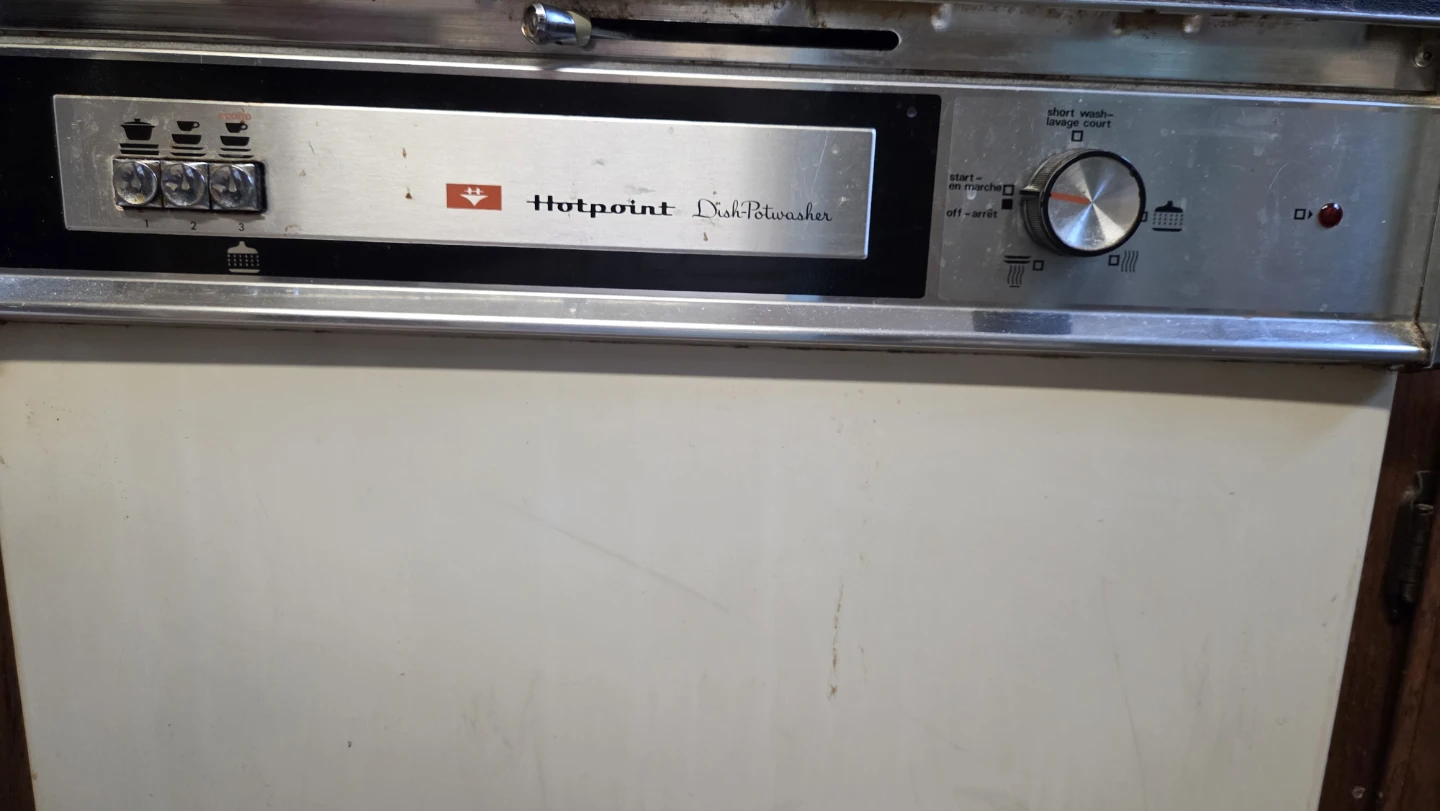 Diswasher - Hotpoint - photo 2