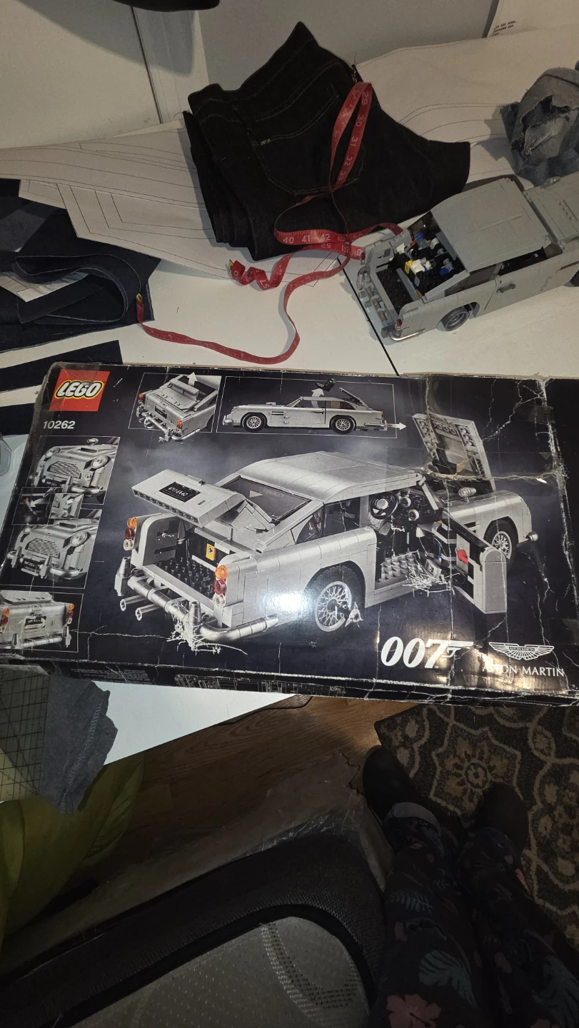 LEGO 10262 James Bond Aston Martin DB5 MISSING TIRE - photo 5