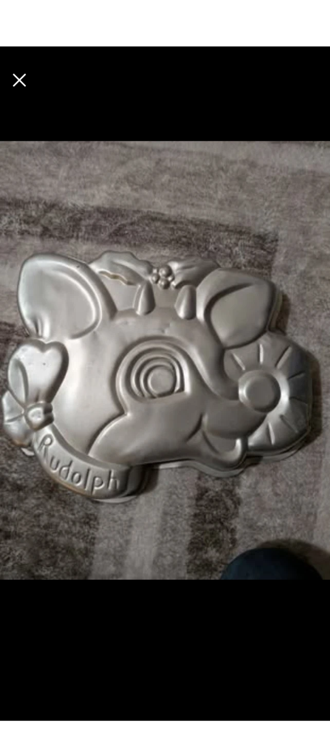 Wilton Rudolph the Red-Nosed Reindeer Cake Pan