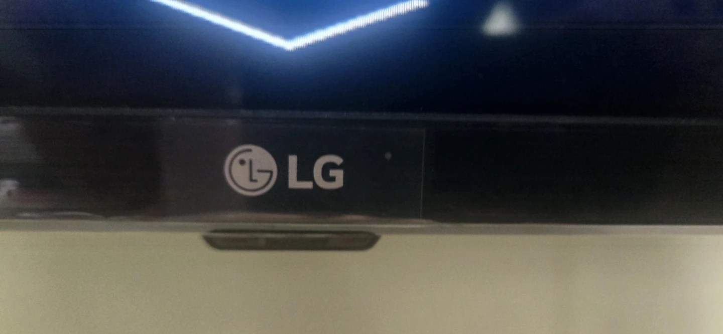 LG Smart TV - photo 2