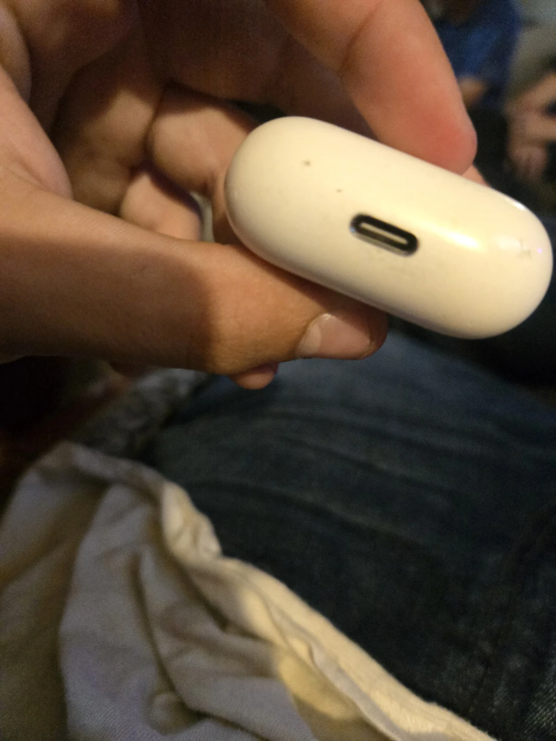 Apple AirPods Wireless Charging Case - photo 2
