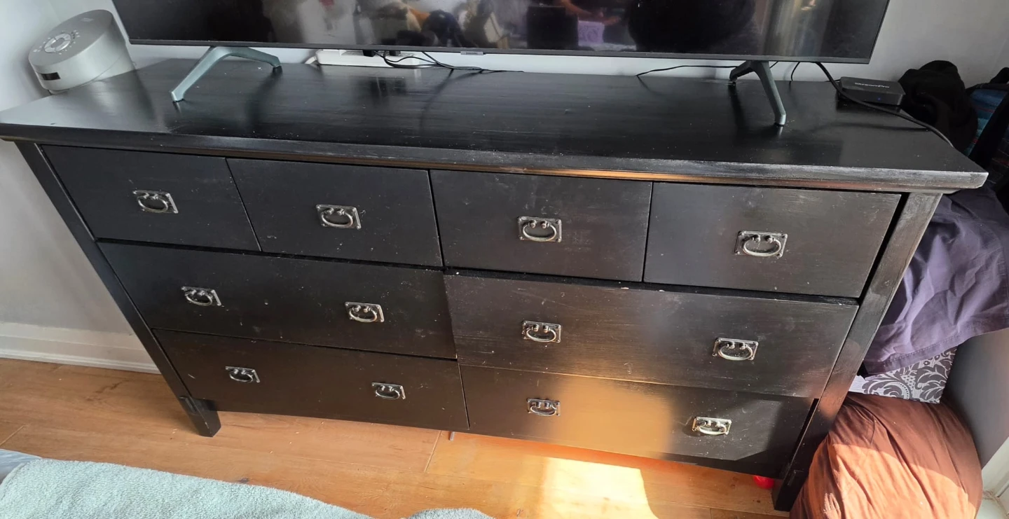 Black 8-Drawer Dresser - photo 2