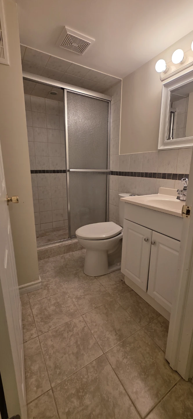 Basement for rent Scarborough - photo 4