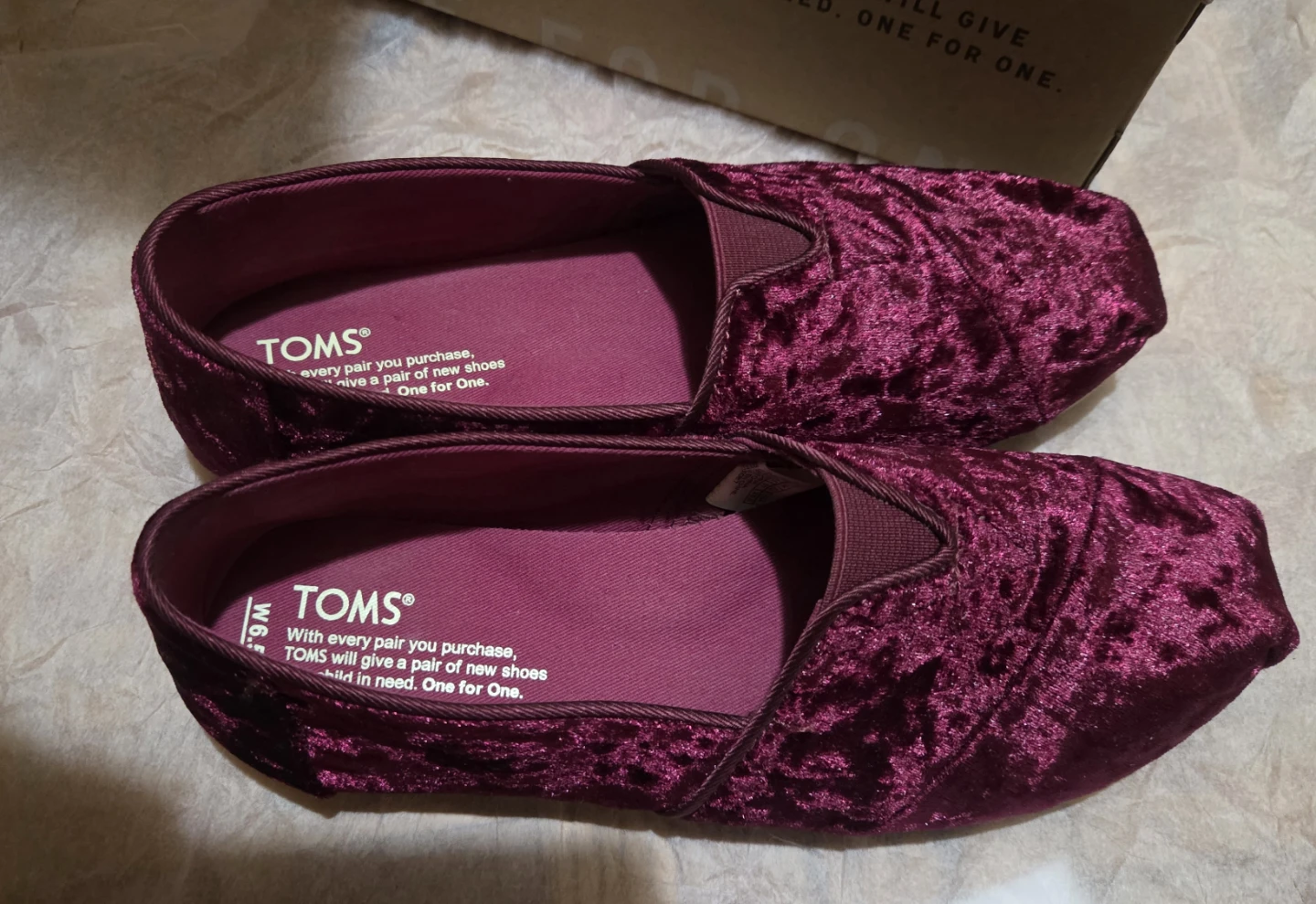 TOMS Classic Black Cherry Velvet Shoes - Women's 6.5