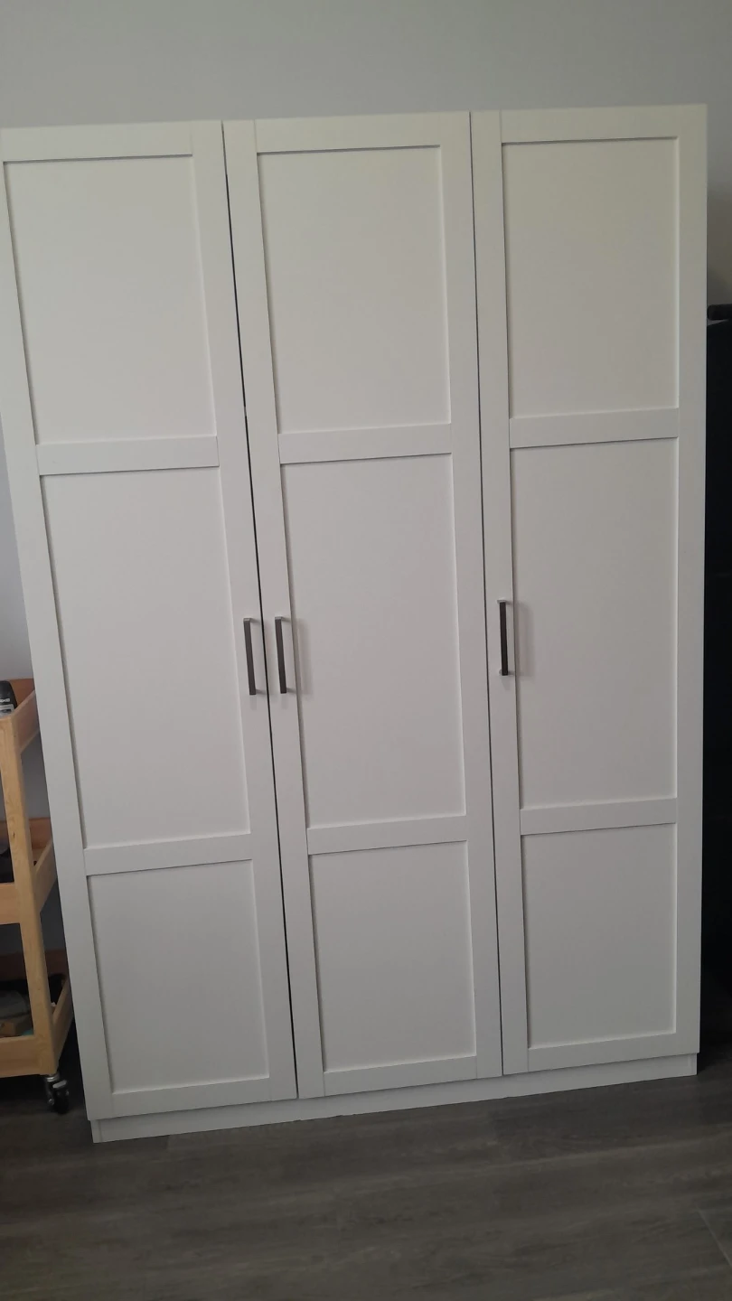 Wardrobe with 3 Doors