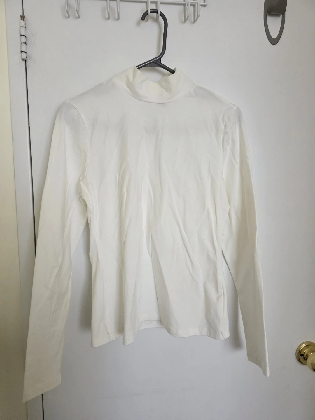 New White Cotton Mock Neck Long Sleeve Top - photo 2
