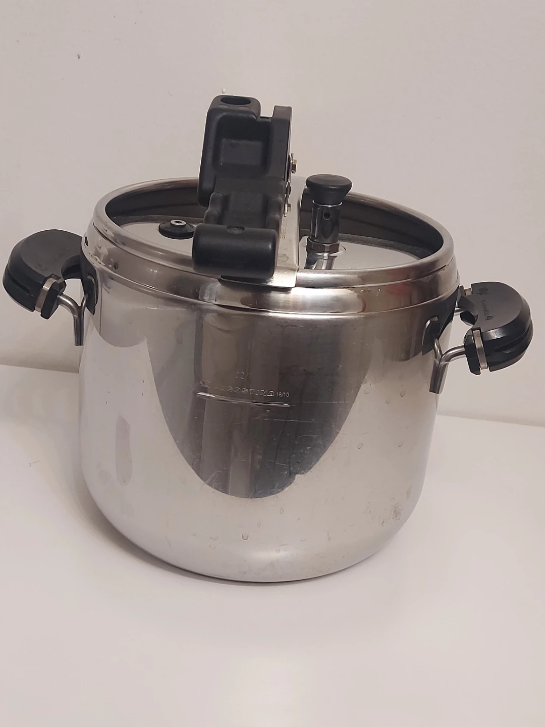 Lagostina Pressure Cooker 7L