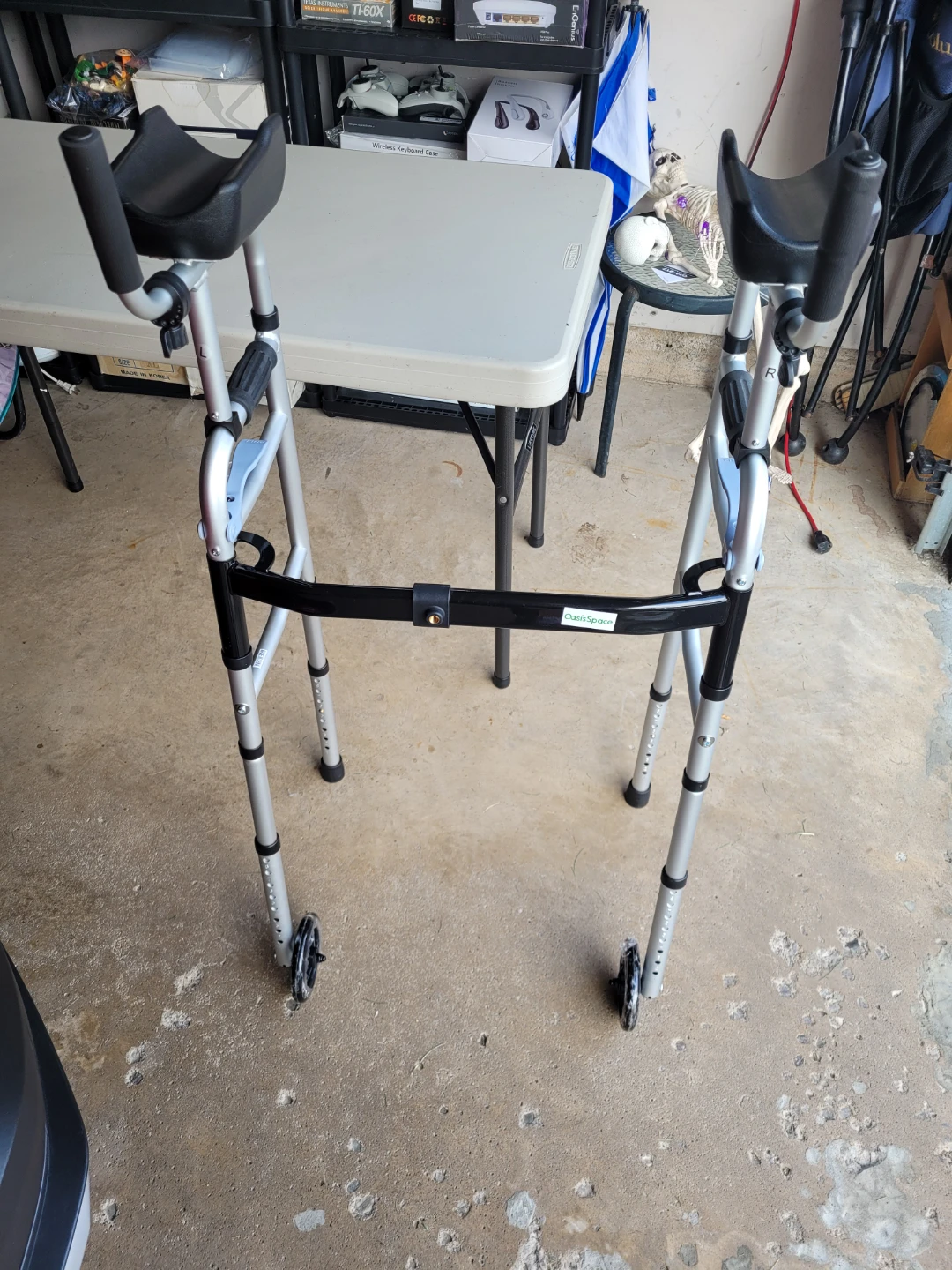OasisSpace Upright Walker