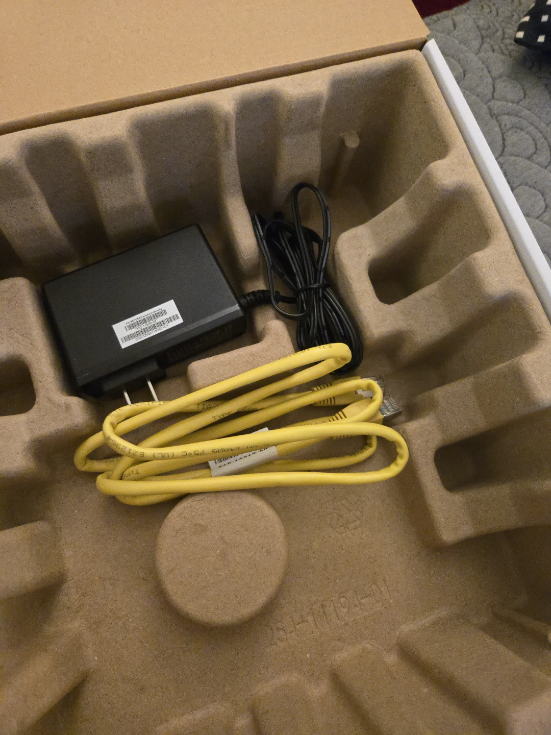 Netgear Nighthawk C7000 WiFi Cable Modem Router - photo 3