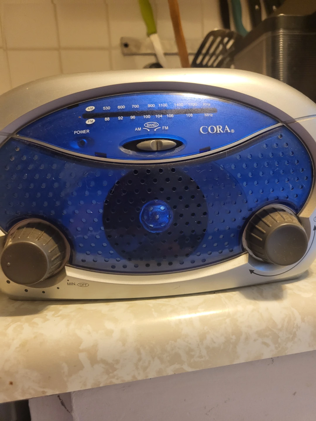 Cora AM/FM Radio