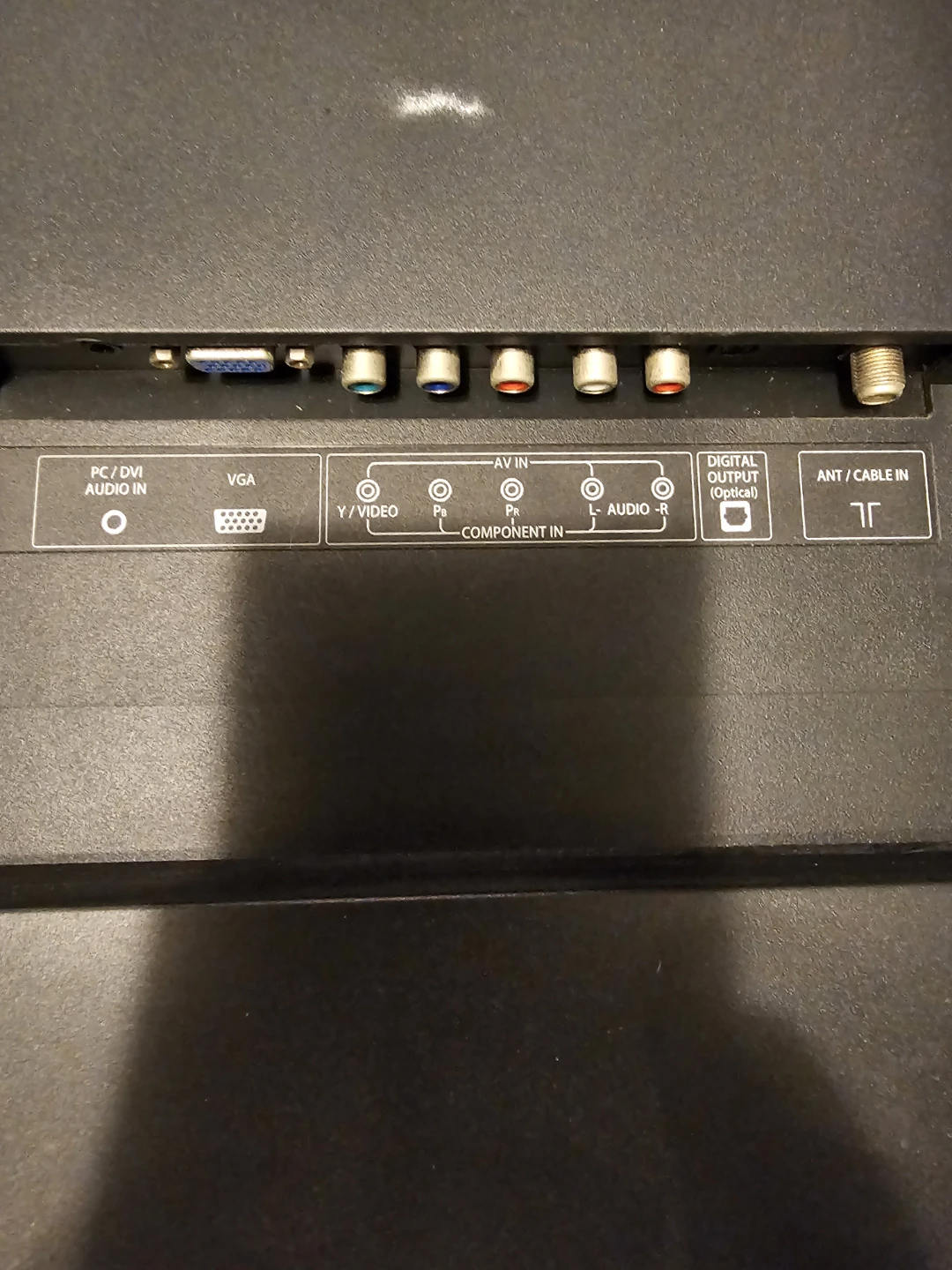 Insignia 50-inch LED TV - photo 5