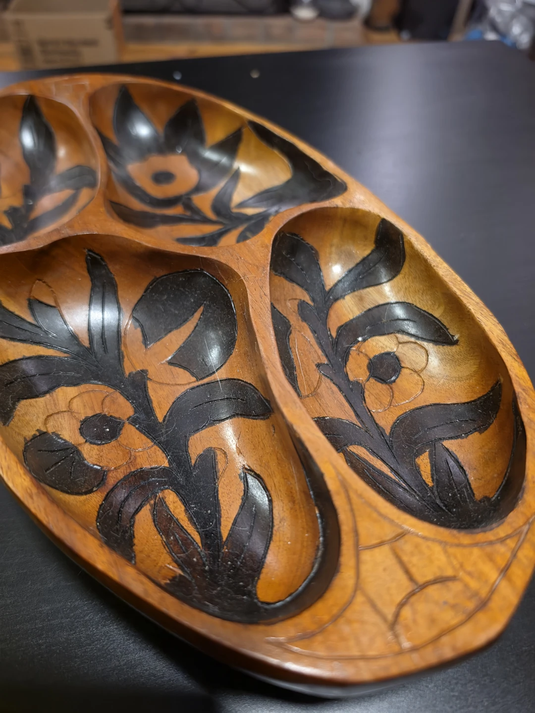 Hand-Carved Wooden Divided Serving Tray / Catchall - photo 3