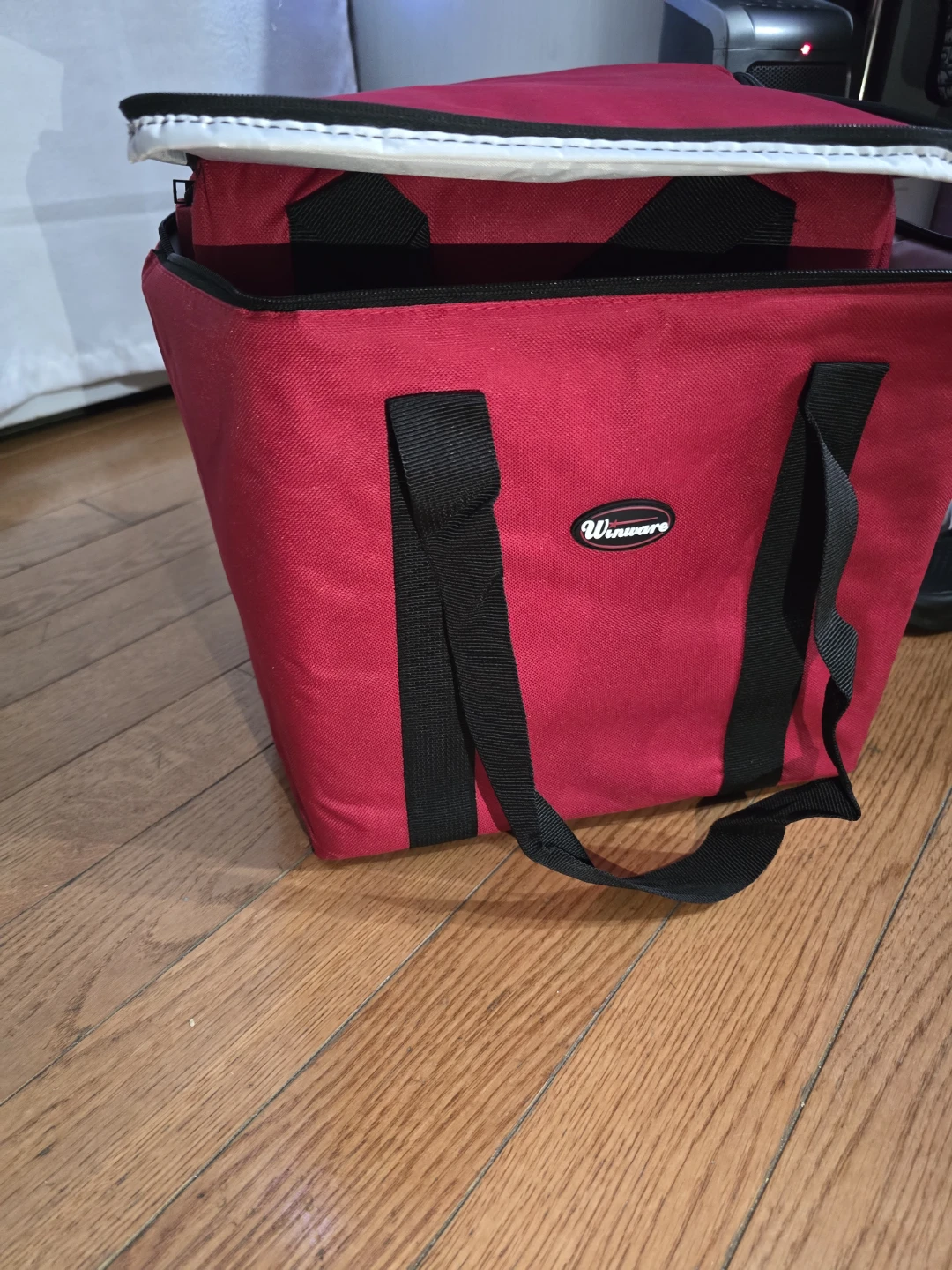Winware Insulated Cooler Bag - photo 4