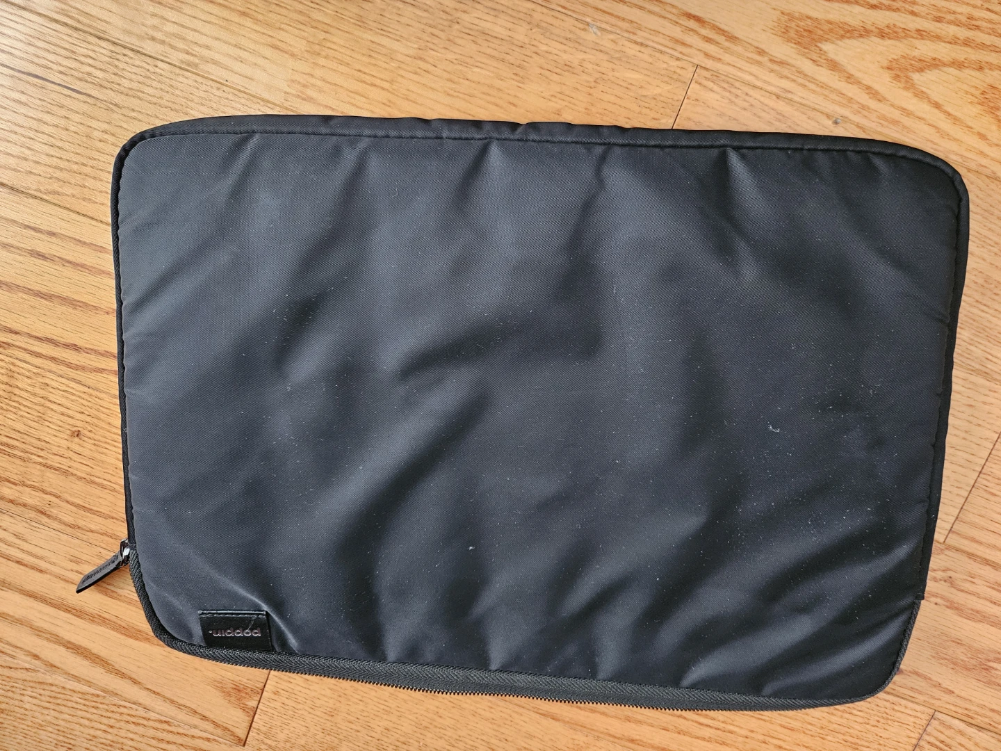 Poppins Black Laptop Sleeve