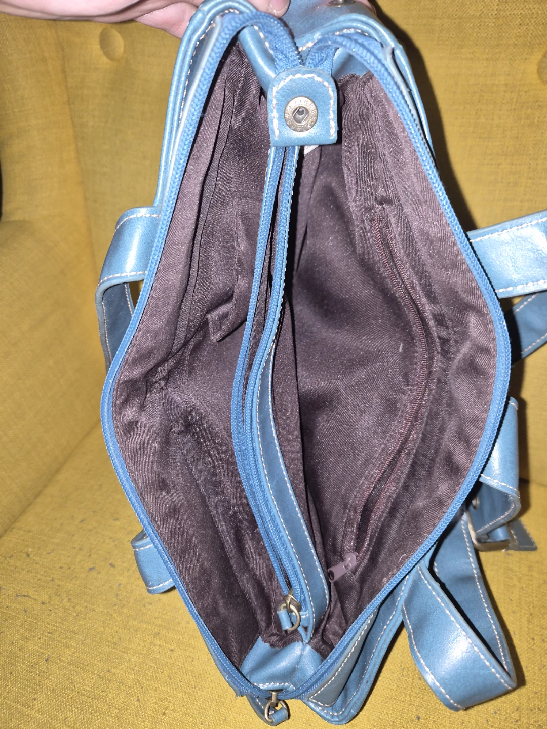 Blue faux leather shoulder bag - photo 3