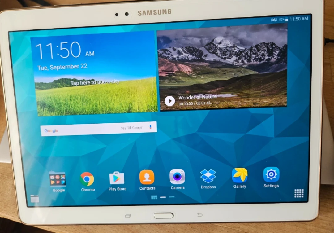Samsung Galaxy Tab S with Red Cover - photo 3