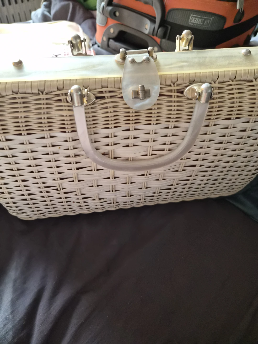 🏈Vintage Wicker Handbag with Pink Lining