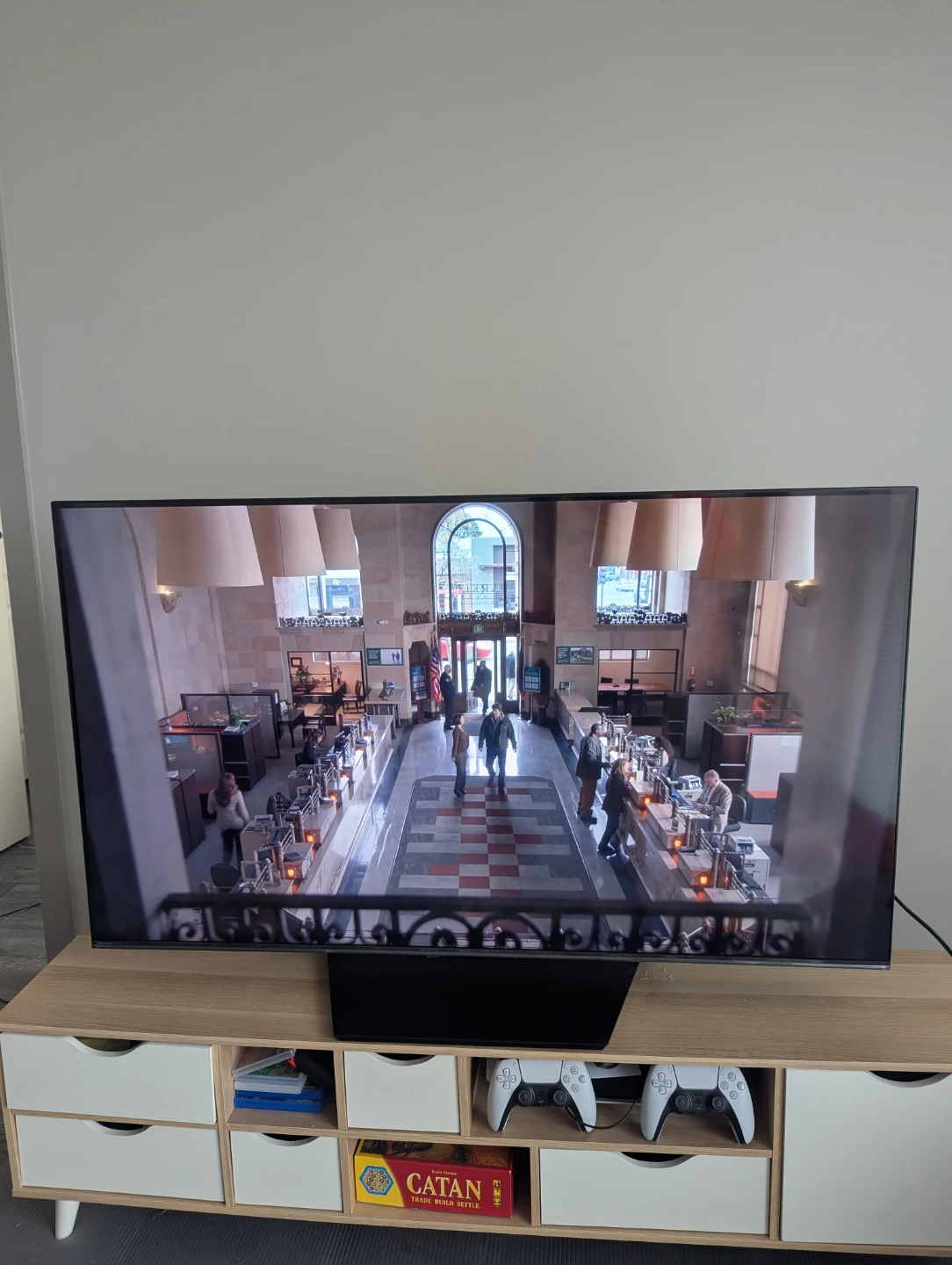 Hisense Smart Television with Remote - photo 2