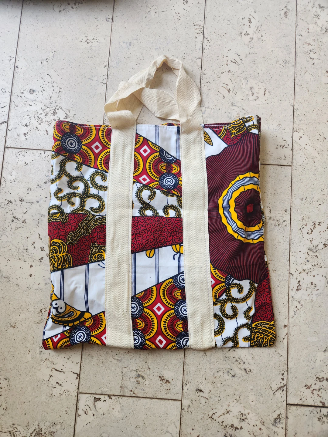 Two Assorted Tote Bags - photo 4