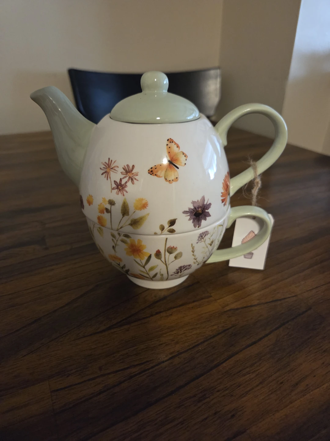 Stackable Teapot and Cup Set