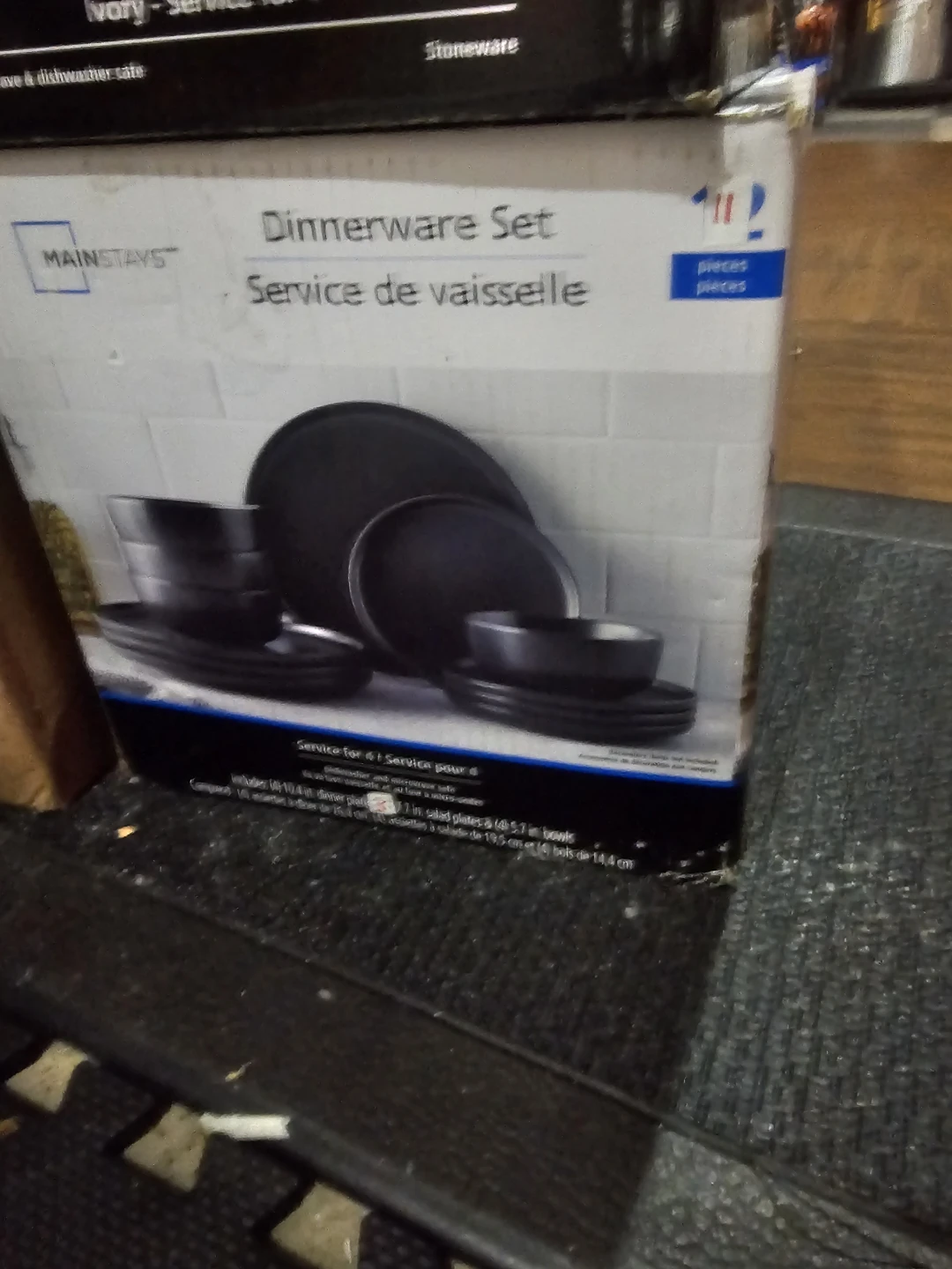 Mainstays 12-Piece Black Dinnerware Set - photo 3