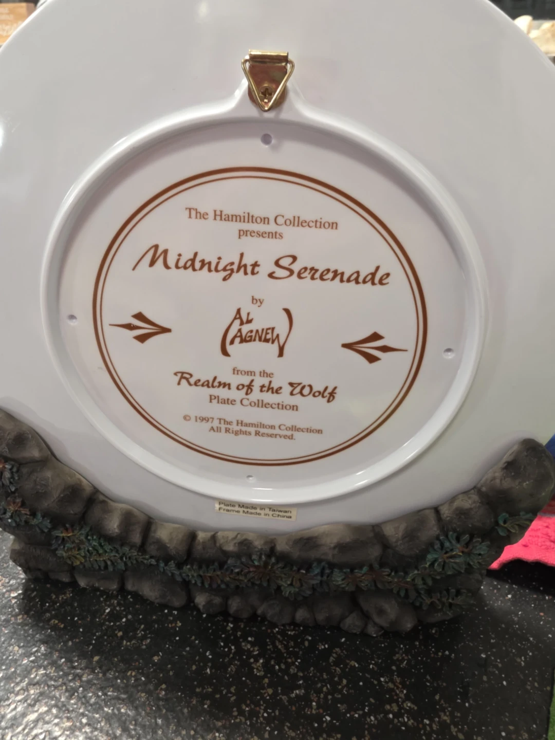 Hamilton Collection Midnight Serenade Wolf Plate - photo 2