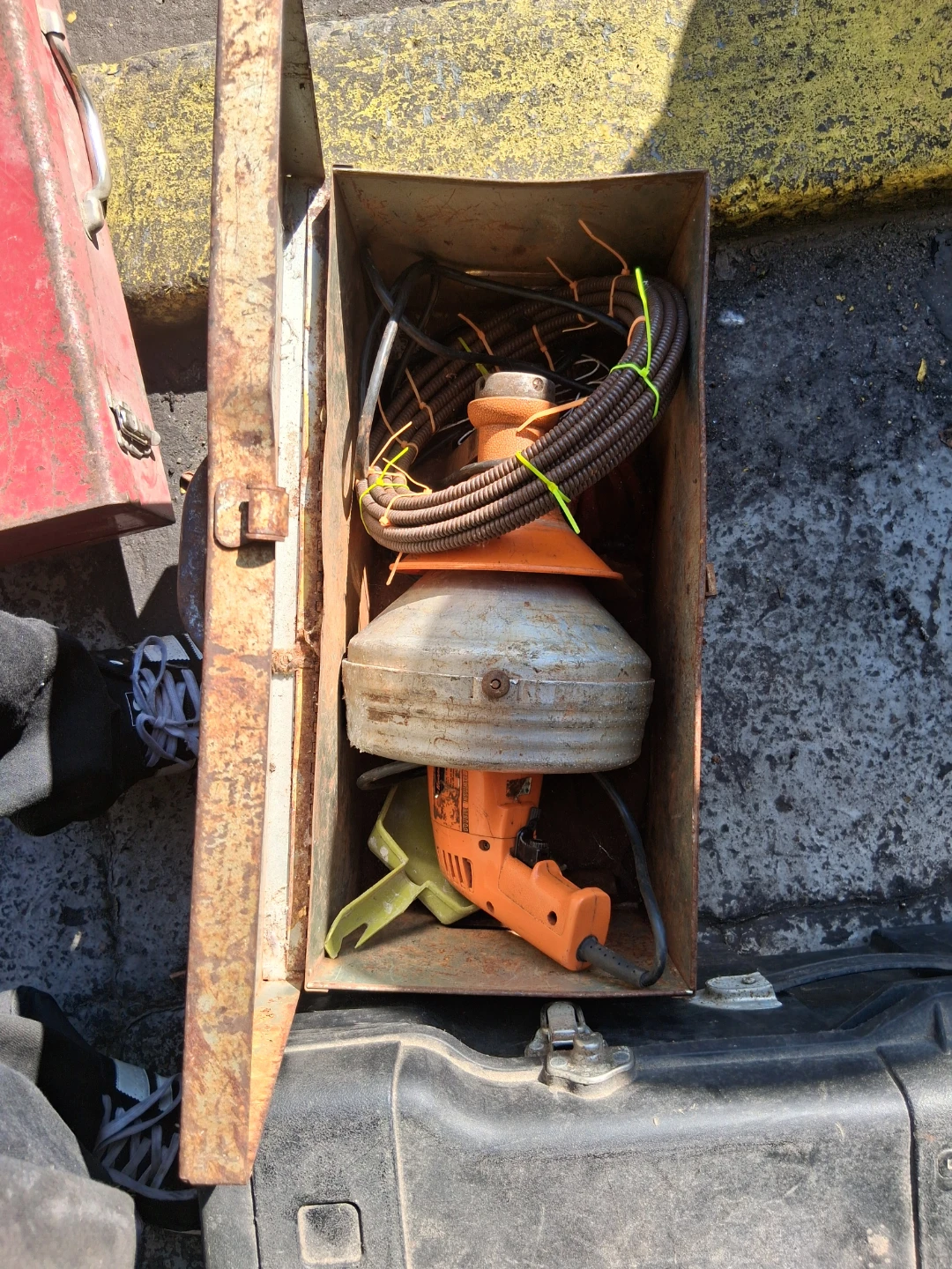 Electric Drain Auger with Metal Case