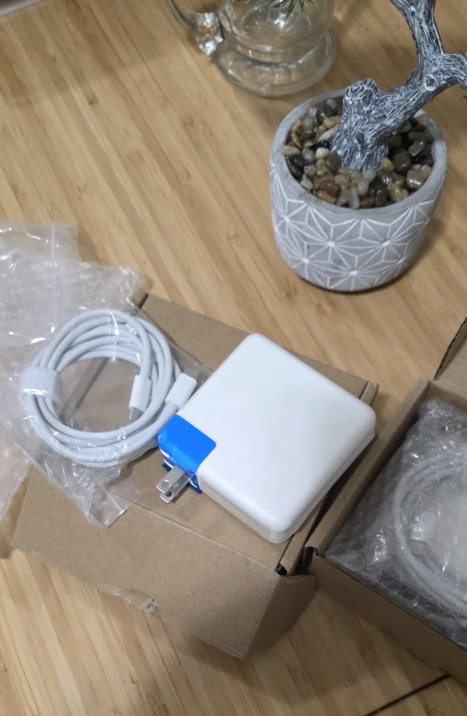 Laptop, macbook fast charger 87W - photo 2
