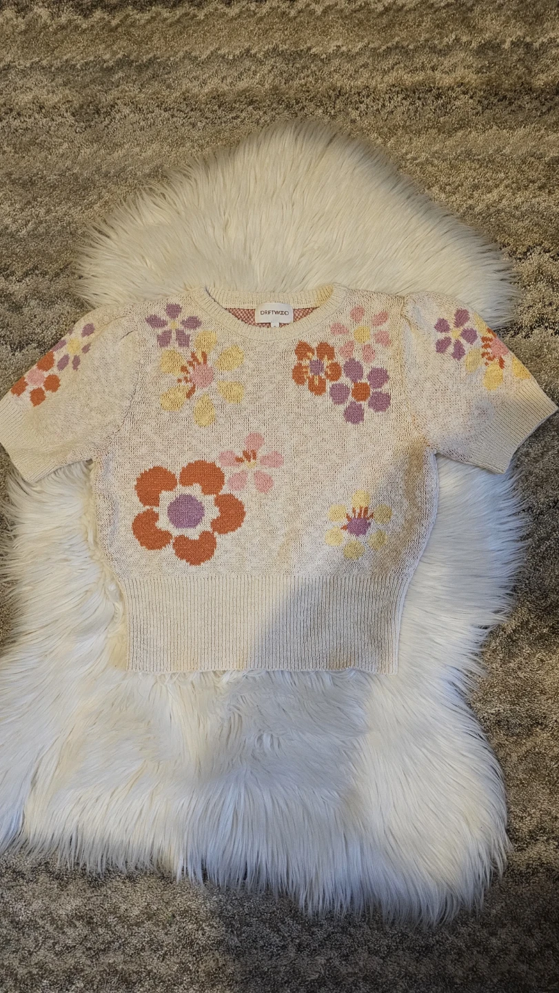 Driftwood Floral Short Sleeve Sweater - photo 5