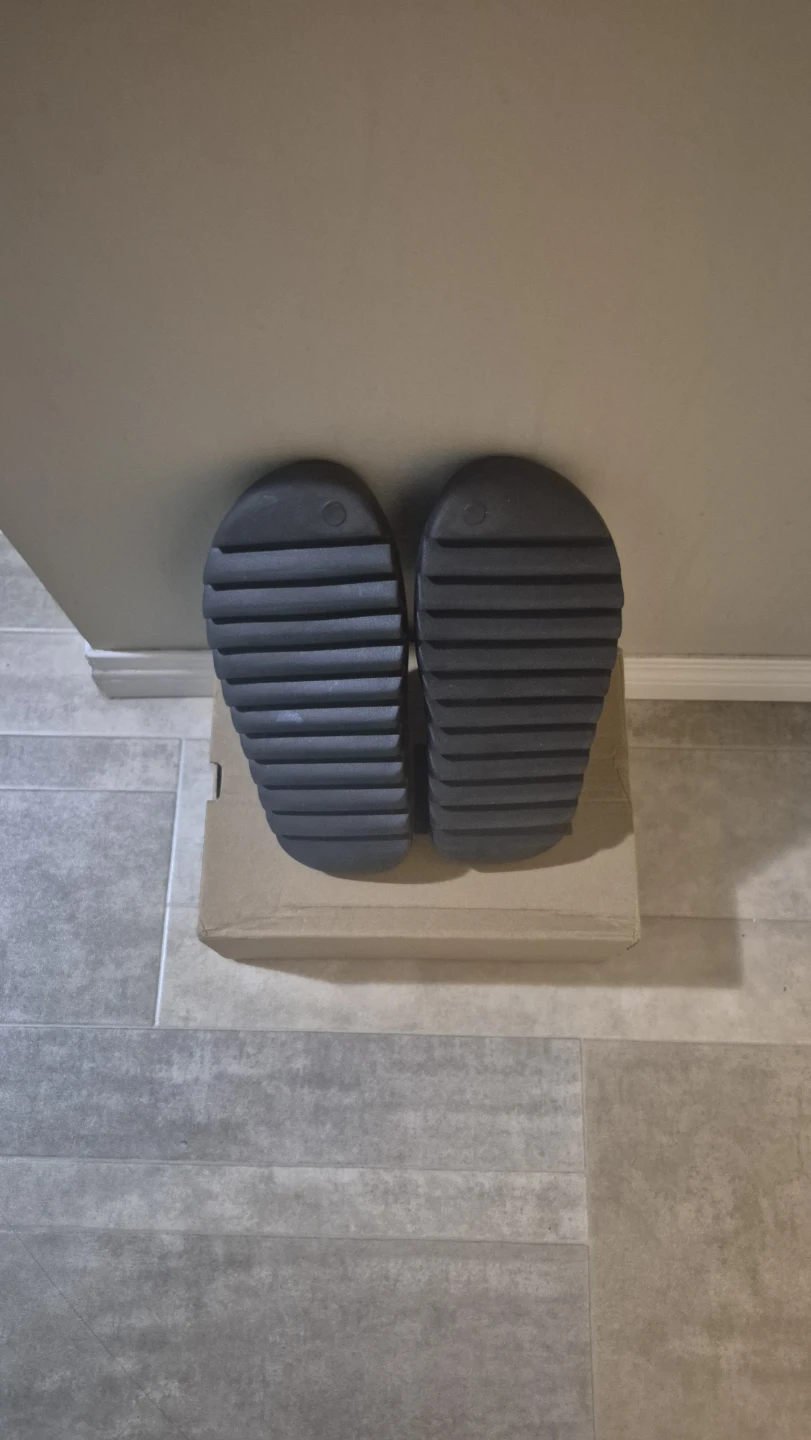 Adidas Yeezy Slide Black - photo 5