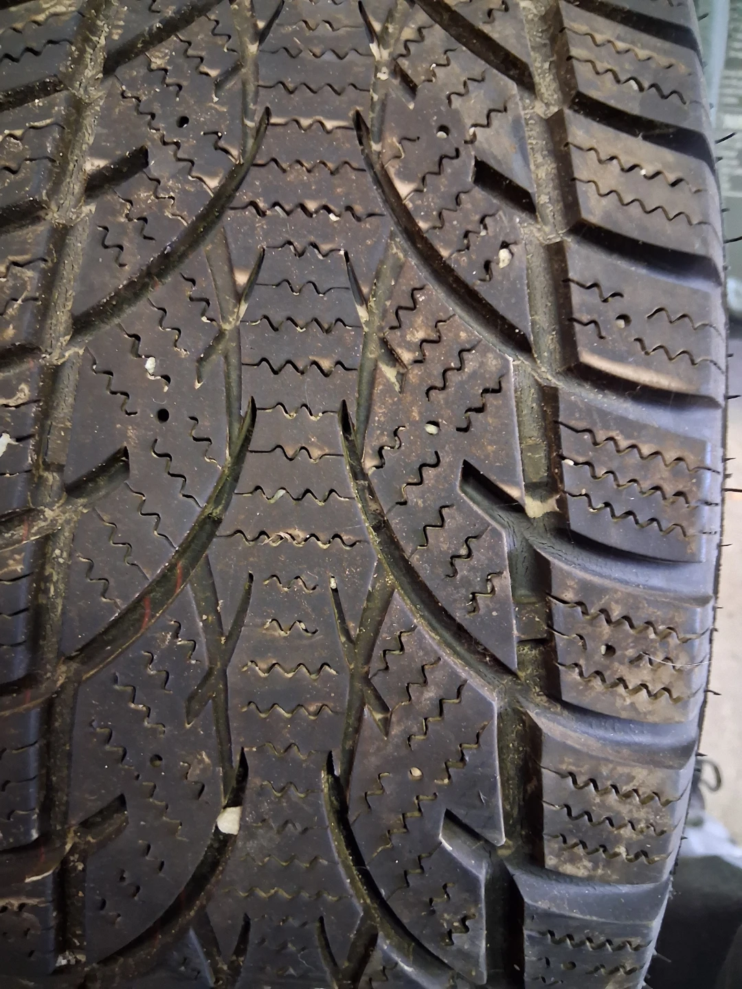 195/65R15 Winter Tires with Steel Rims - photo 2