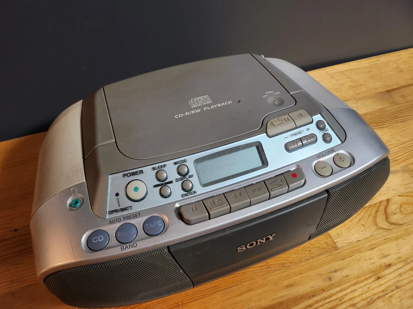 Sony CD Radio Cassette-Corder (CD Player issue) - photo 3