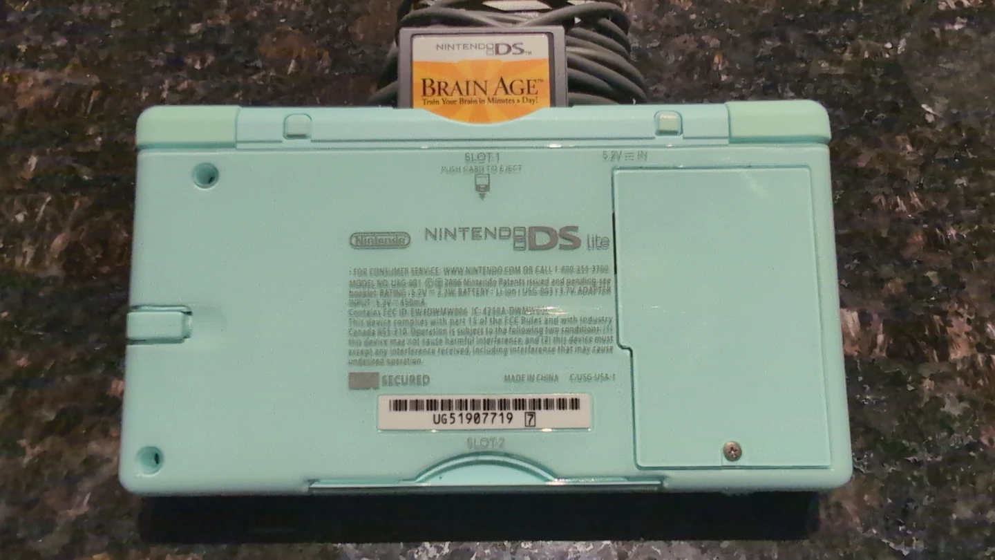 Nintendo DS Lite - photo 3