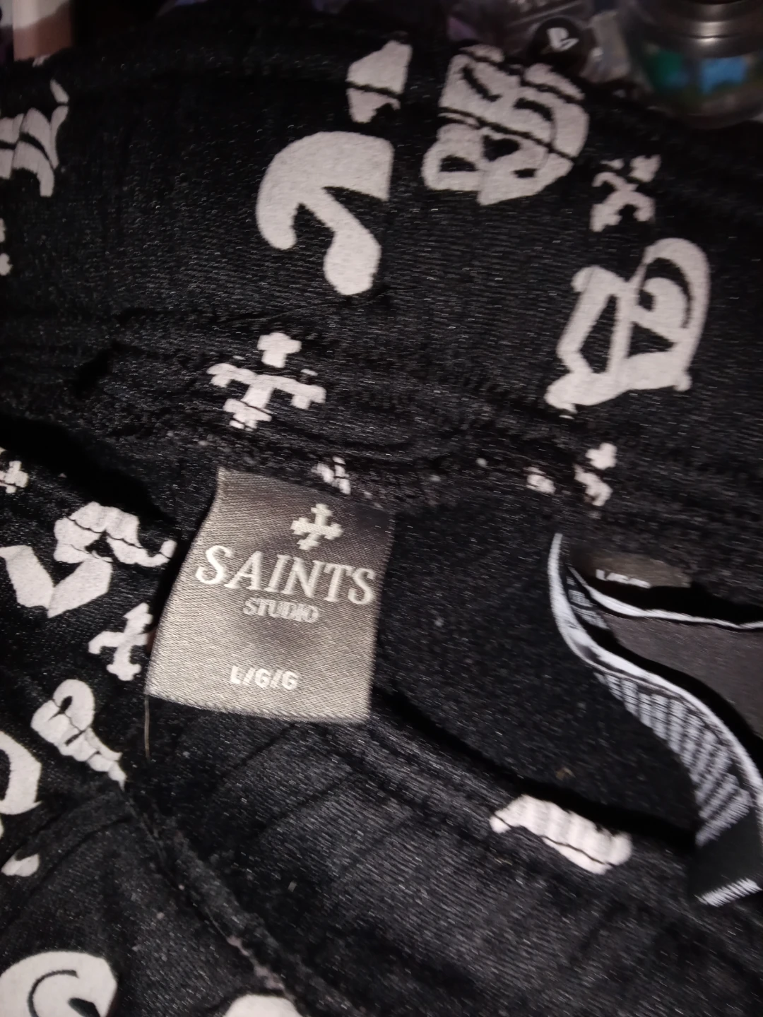 Saints Studio Black Patterned Shorts - photo 2