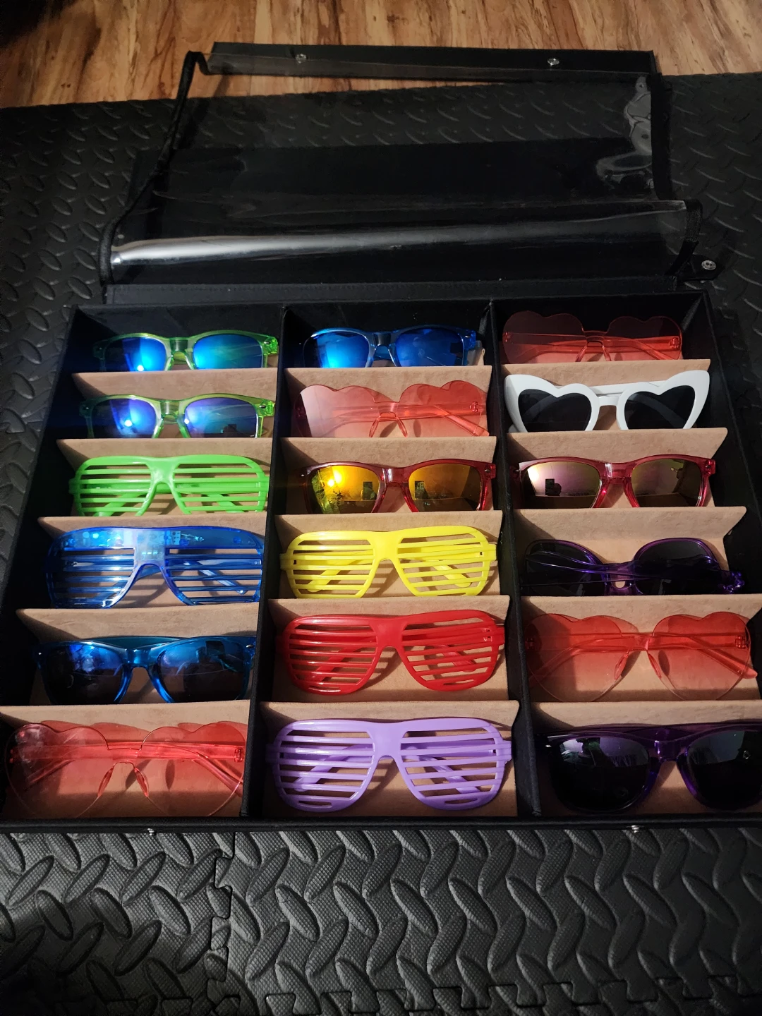 Photobooth Assorted Party Supplies and Novelty Accessories - photo 4