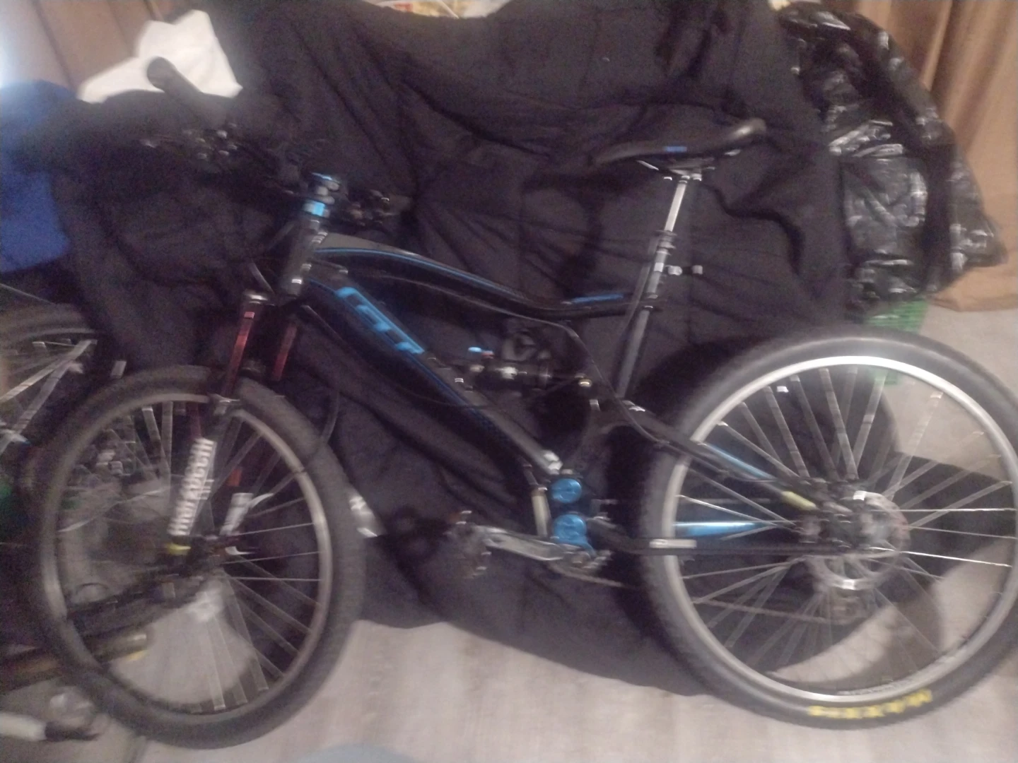 GT Sensor Full Suspension Mountain Bike - photo 3