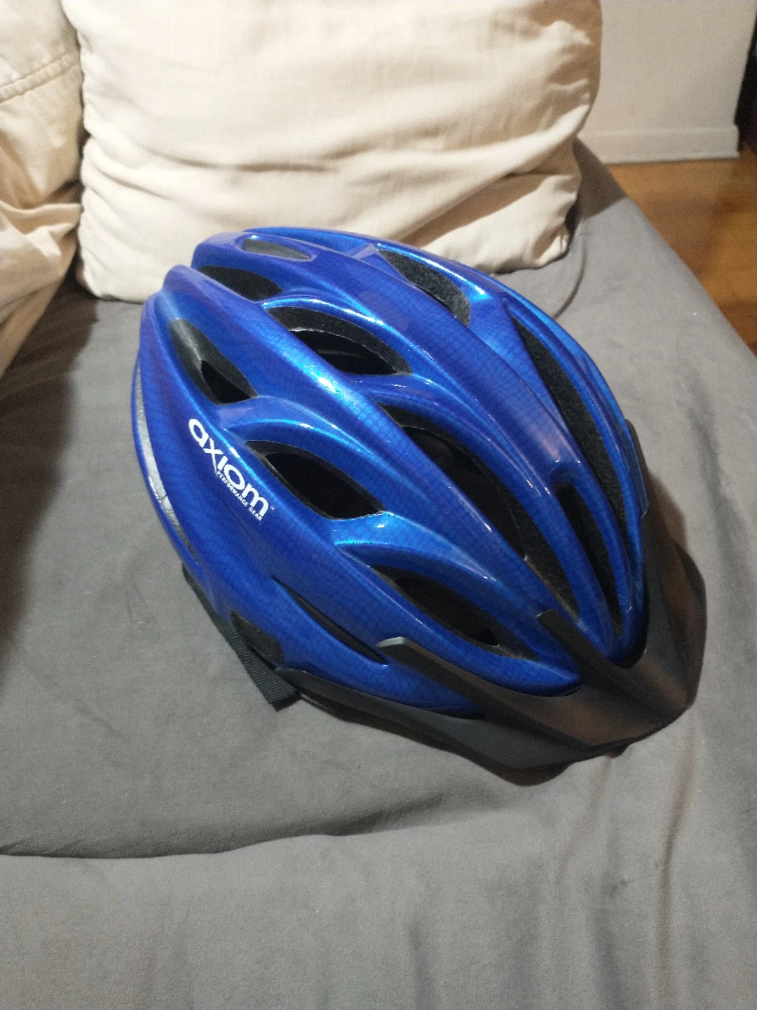 Axiom Beautiful Blue Performance Bike Helmet - photo 2