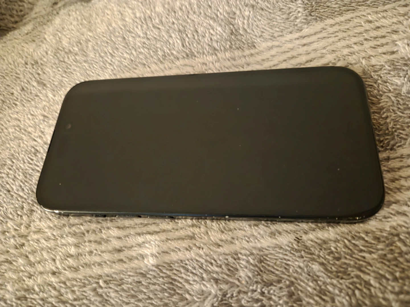 iPhone 15 - 128gb - Unlocked - photo 2