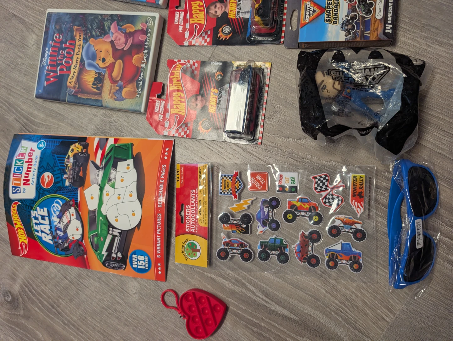 Lot of random small toys - photo 3