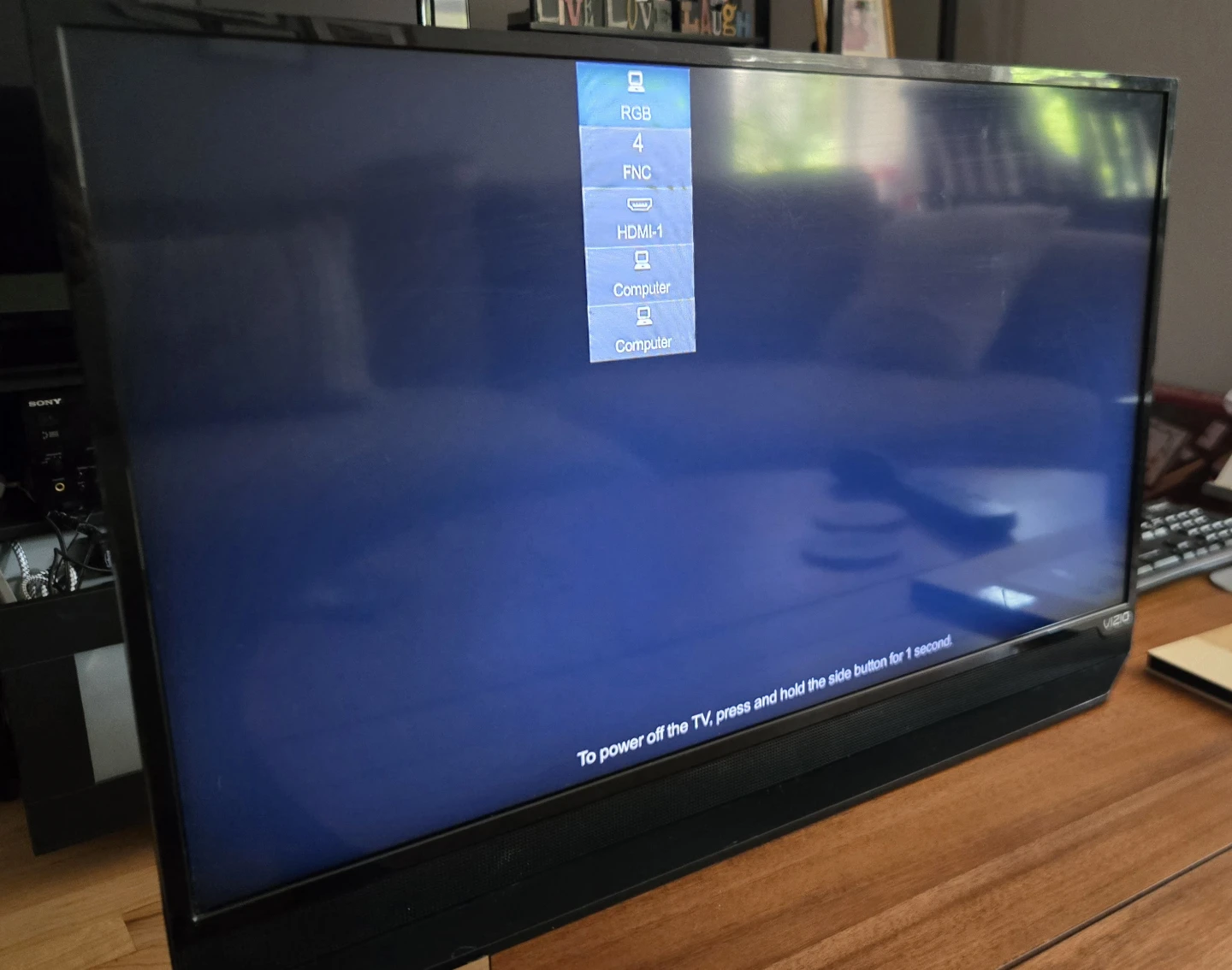 Vizio E280i-A1 28-inch LED Smart TV - photo 3