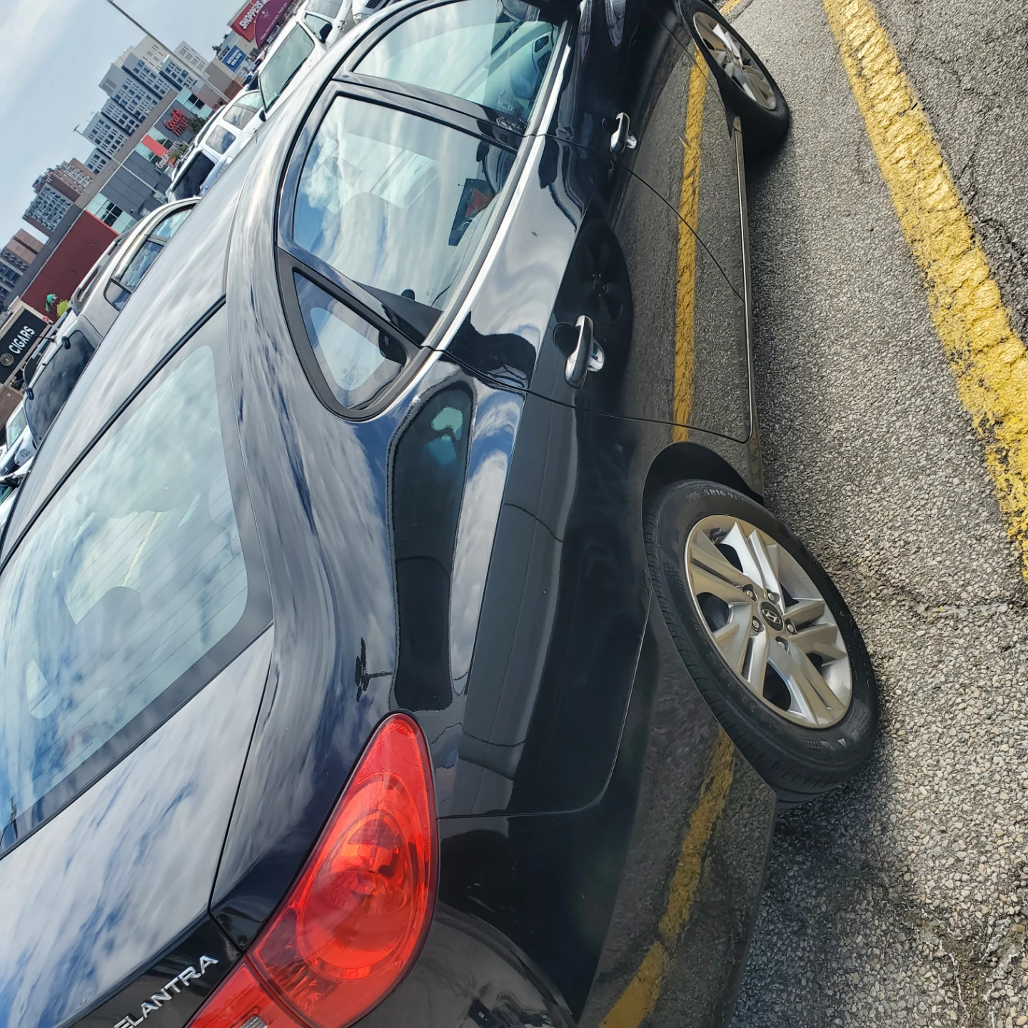 Hyundai Elantra Sedan - photo 3