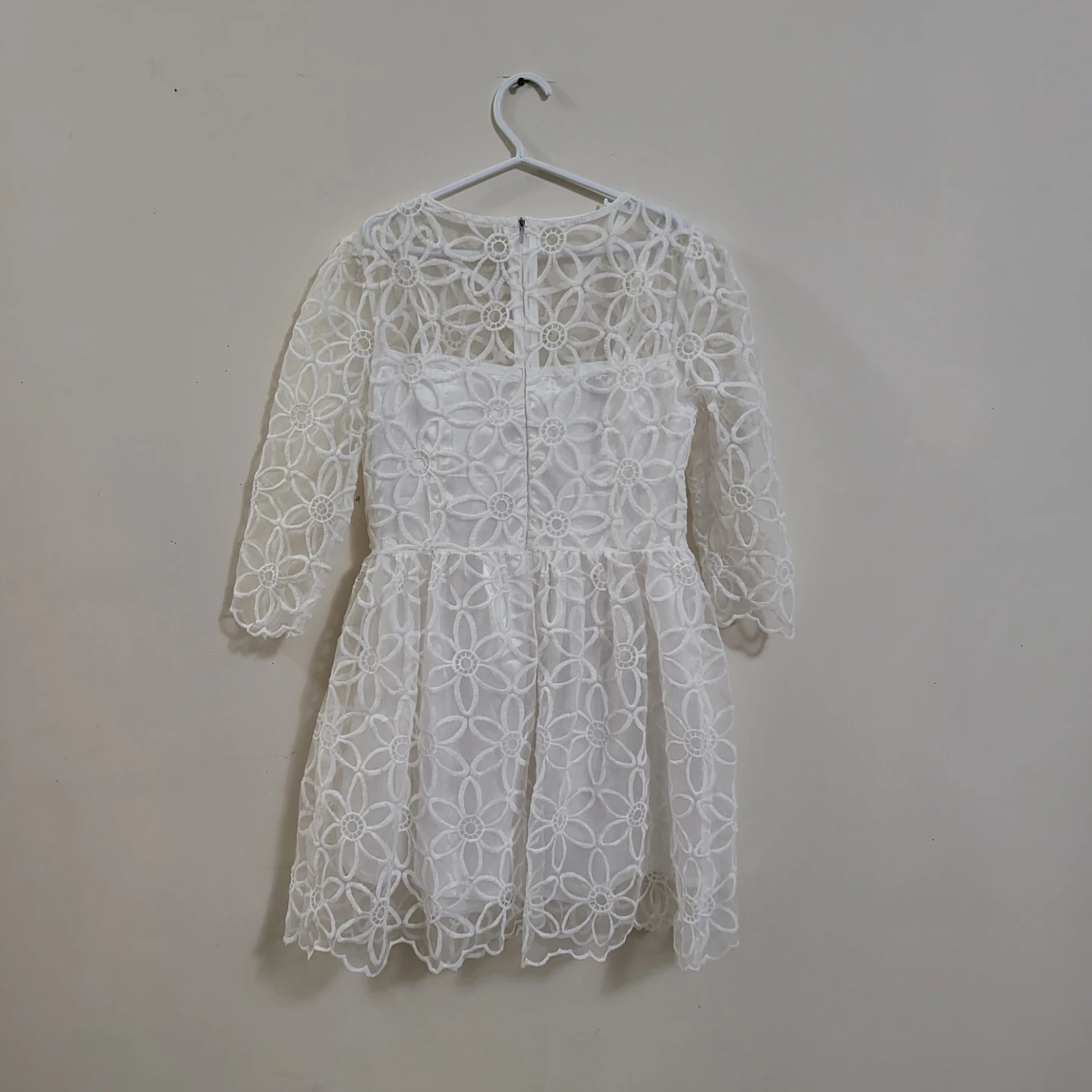 White Floral Lace Dress (Women's Size M) - Like New - photo 3