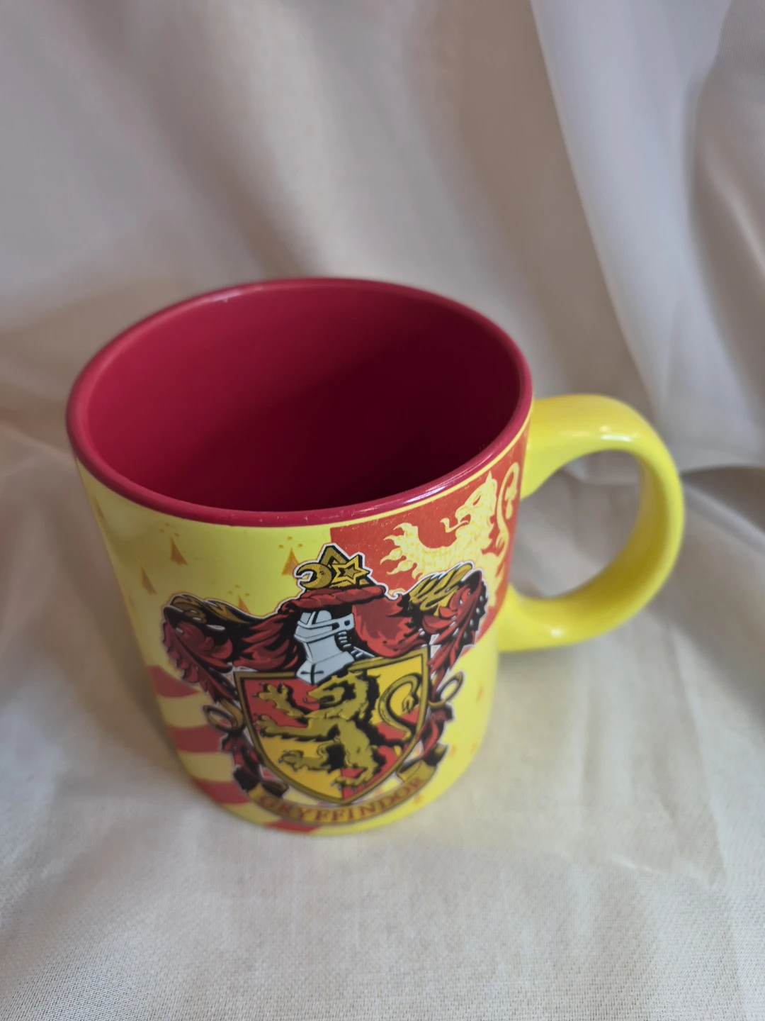 Harry Potter Gryffindor House Crest Ceramic Large Mug - photo 5