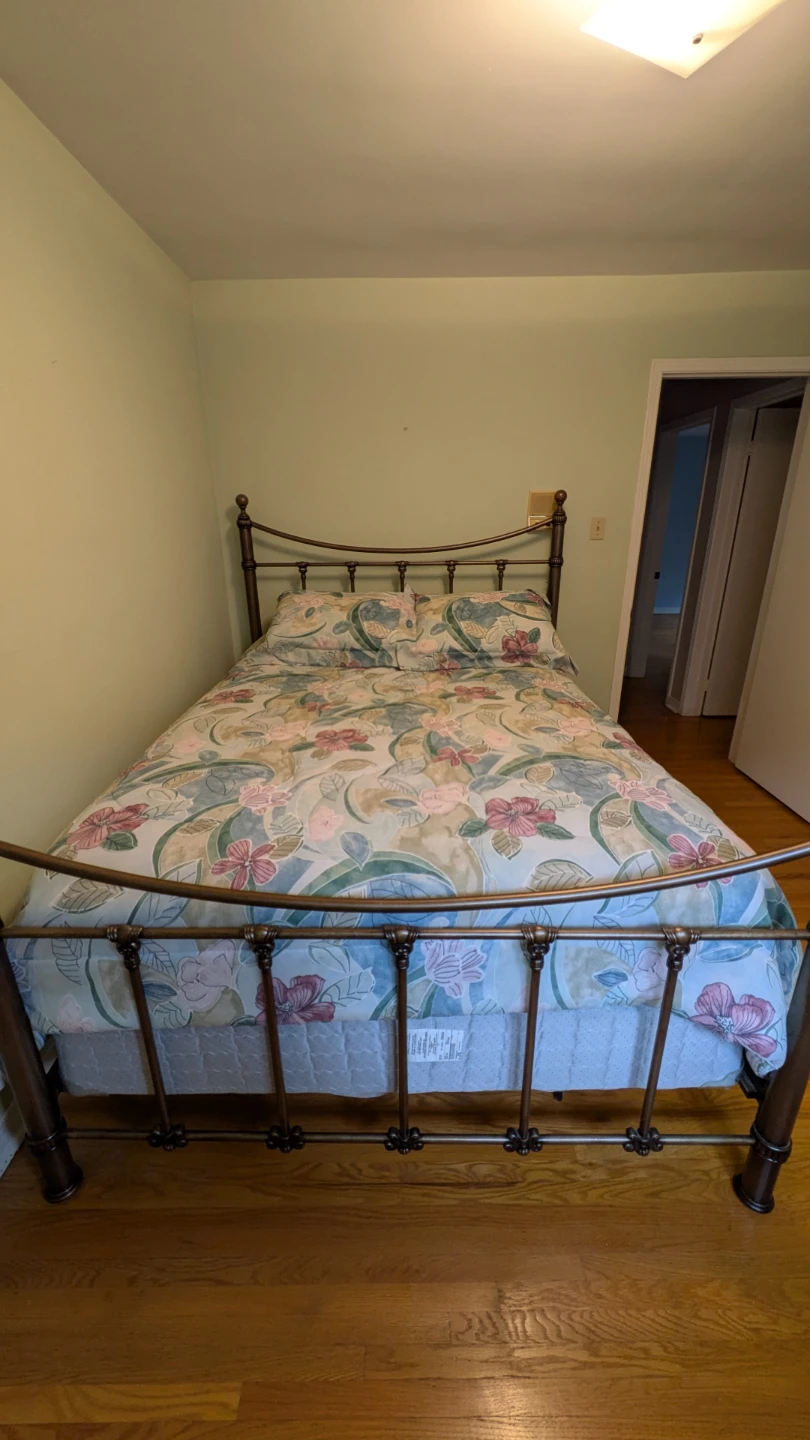 Vintage Bronze-Tone Metal Bed Set