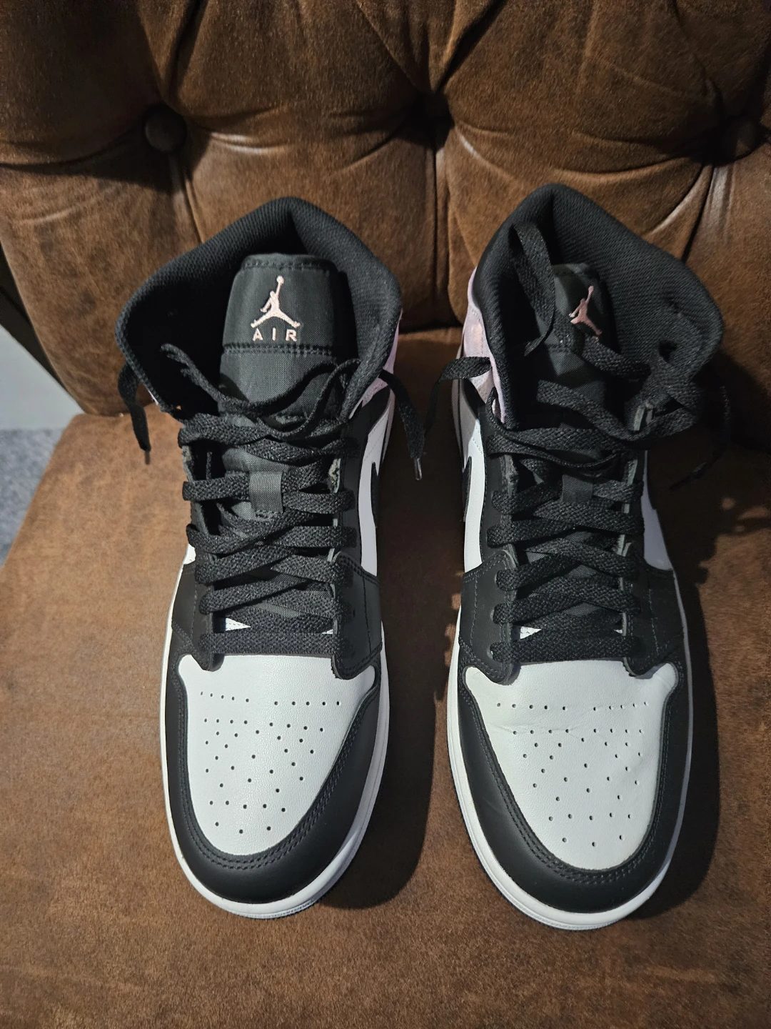 Air Jordan 1 Mid - photo 2
