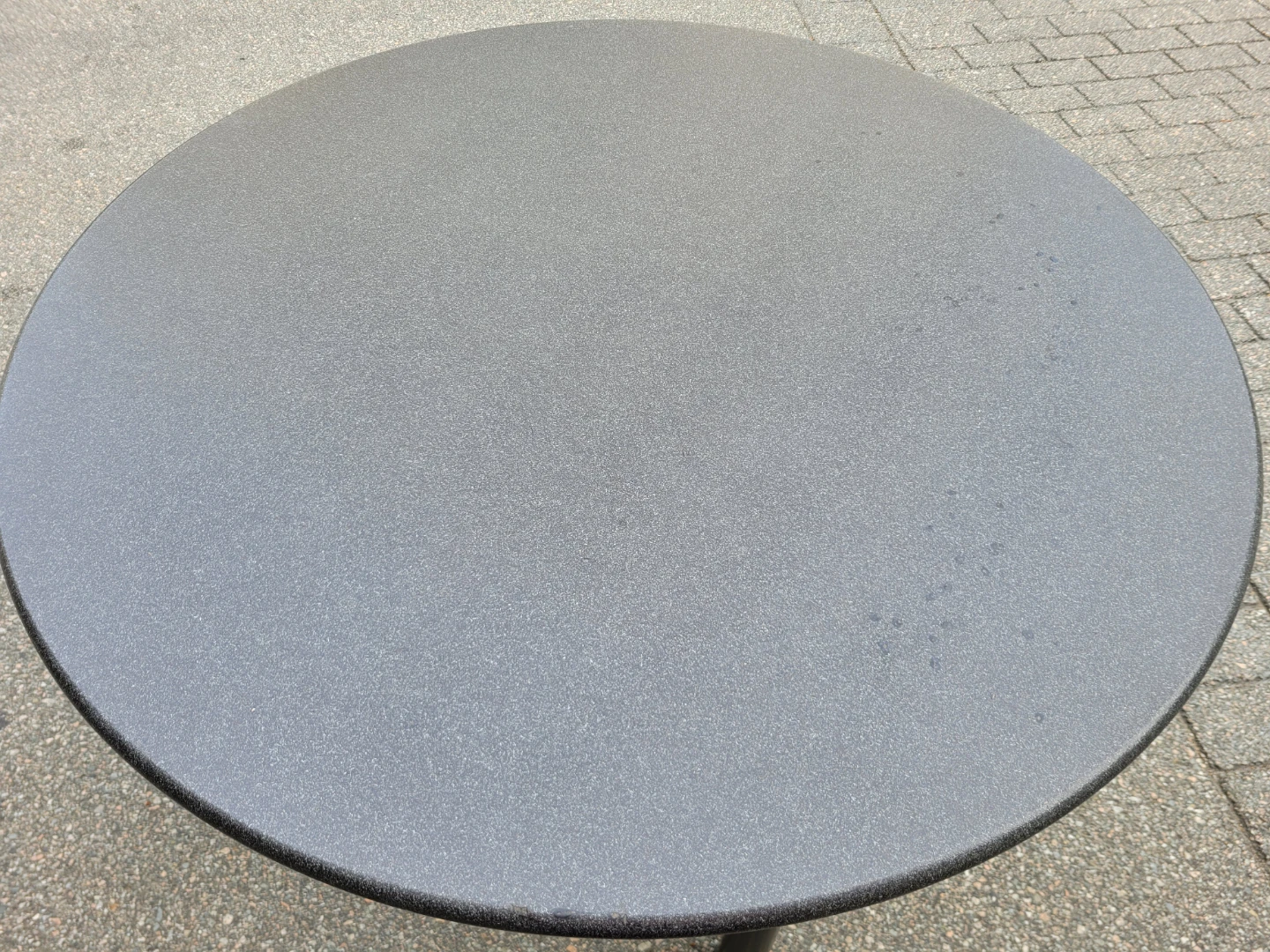 Very Nice Round Dining Table - Black - photo 4