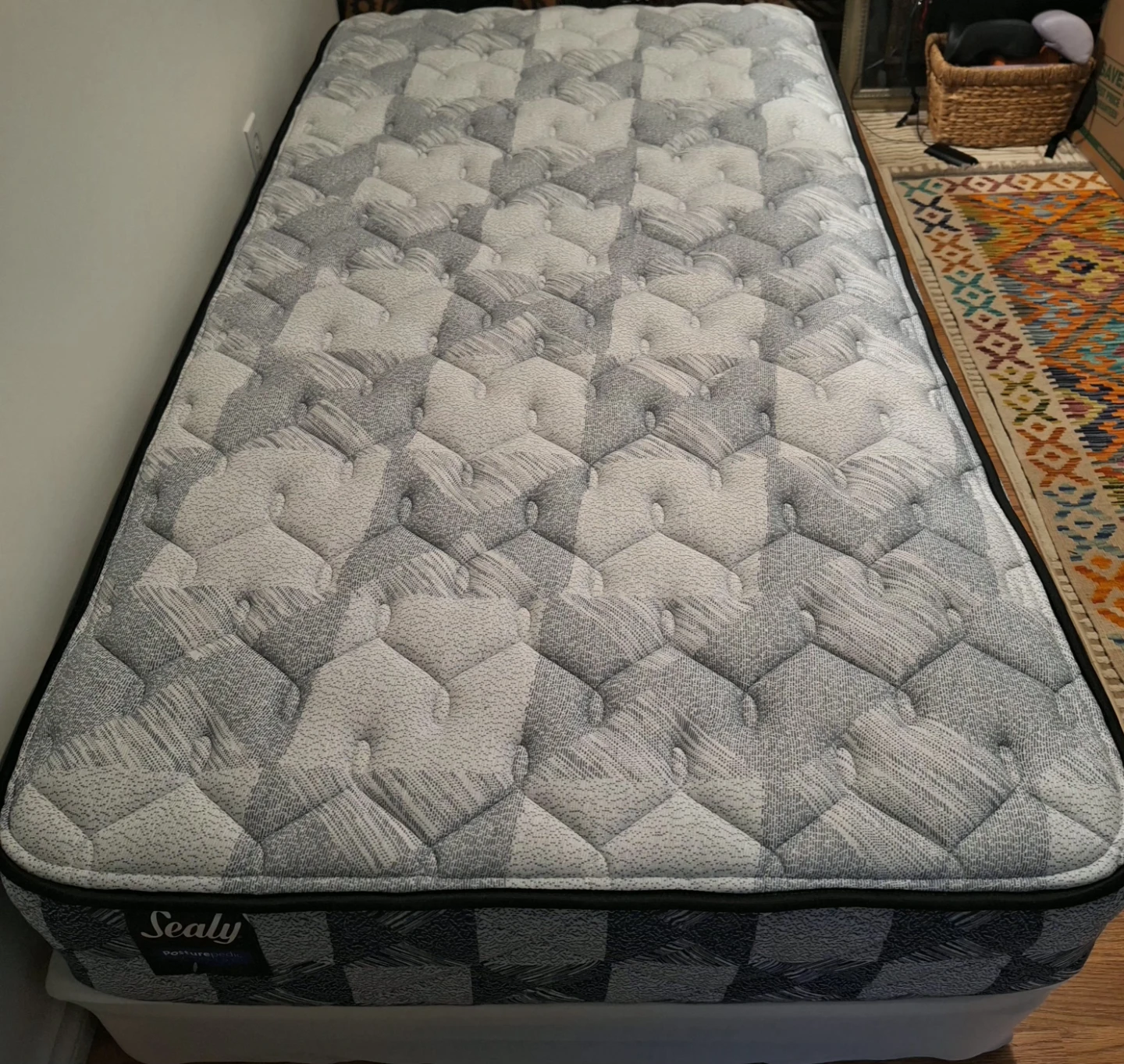 Sealy Posturepedic Twin Mattress and Box Spring - photo 2